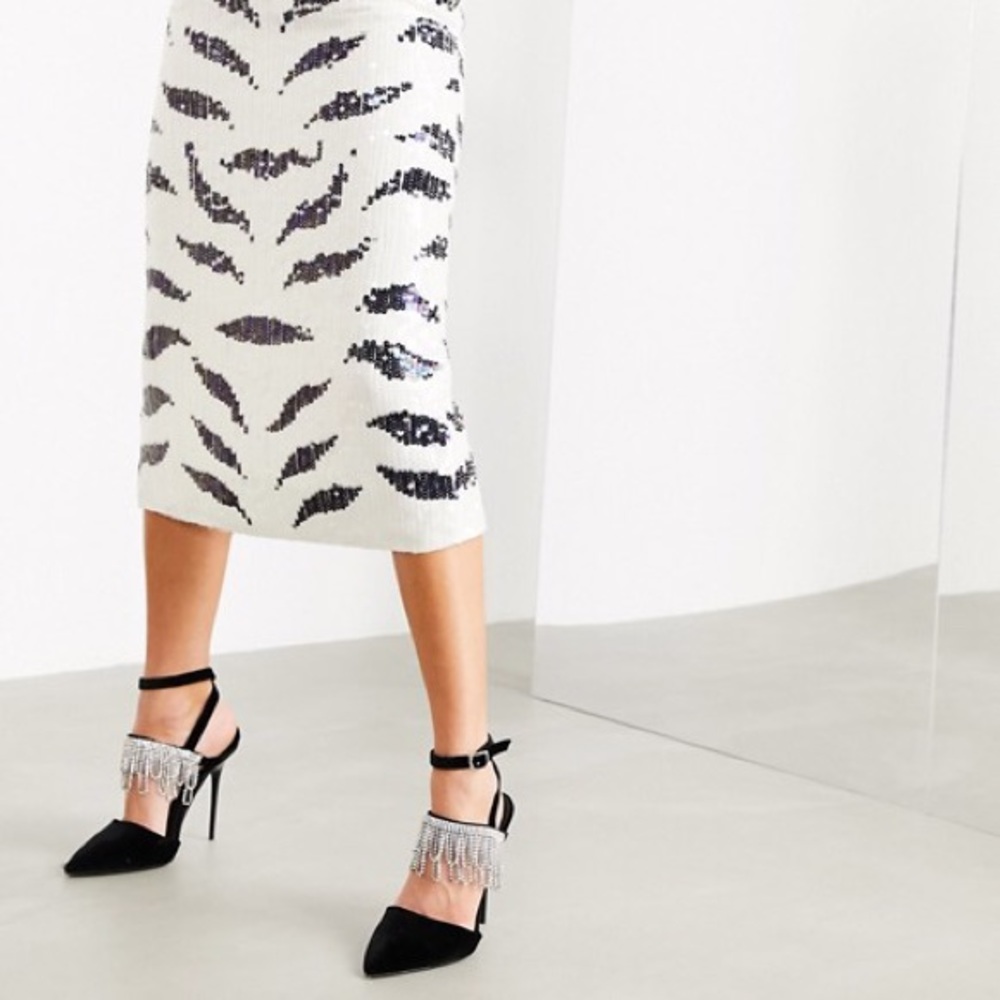 Midi Skirt in Animal Sequin